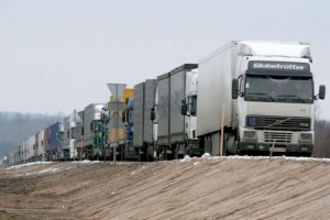 
                    Сколько машин скопилось на погранпереходах Казахстана
                