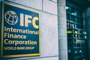 
                    Акимат Алматы и IFC подписали Соглашение о сотрудничестве
                