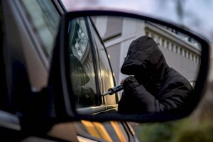 
                    Полиция Алматы: серийный автовор участвовал в мародерстве в январе
                