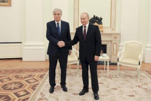 
                    Президент Казахстана Касым-Жомарт Токаев провел встречу с главой РФ Владимиром Путиным
                