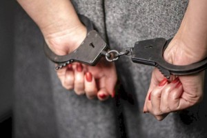 
                    «Всемогущую»  аферистку задержали полицейские Алматы
                