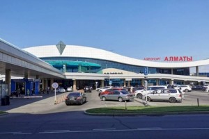 
                    Двоих алматинцев осудили за кражу в аэропорту во время январских событий
                