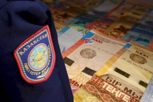 
                    За взятки осуждены два высокопоставленных полицейских в ЗКО и Павлодарской области
                