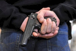 
                    Мужчина выстрелил в семейную пару алматинцев из травматического пистолета
                