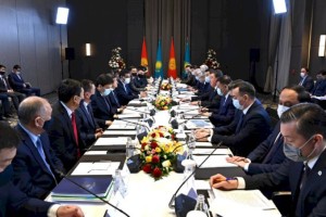 
                    Главы правительств Казахстана и Кыргызстана провели переговоры
                
