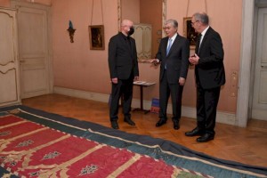 
                    Президенты Казахстана и Швейцарии совершили совместный осмотр фриза XIX века
                