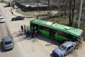 
                    Массовое ДТП с участием пассажирского автобуса произошло в Алматинской области
                