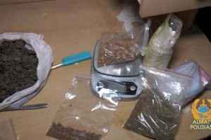 
                    Сырье на 150 млн тенге изъяли в нарколаборатории медика-недоучки в Алматы
                