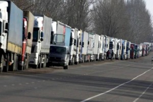 Почти 350 машин скопилось на погранпереходах Казахстана