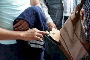 
                    В Алматы поймали серийного карманника, орудовавшего в автобусах
                