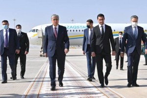 
                    Касым-Жомарт Токаев прибыл в Ашхабад с государственным визитом
                
