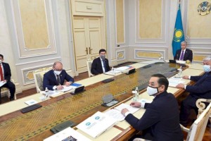 
                    Глава государства провел расширенное заседание Совета АНК
                