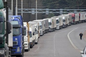 Более 300 машин ожидают очереди на погранпереходах Казахстана