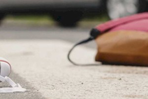
                    Двое мужчин зверски избили школьников в Алматы
                