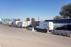 
                    Более 270 машин застряли на погранпереходах Казахстана
                