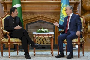 
                    Президент Казахстана встретился с Премьер-министром Пакистана
                