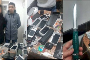 
                    Трех мародеров с оружием и наркотиками задержали в одной из гостиниц Алматы
                