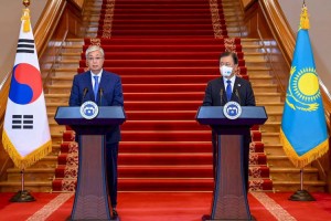 
                    Президенты Казахстана и Кореи провели брифинг для СМИ
                