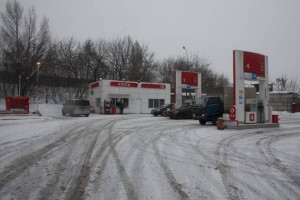 
                    Сколько АЗС разрушено во время беспорядков в Алматы
                