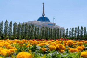 
                    Президент Казахстана принял губернатора Астраханской области
                