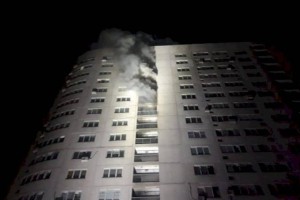 В ДЧС раскрыли подробности ночного пожара в жилом комплексе Алматы