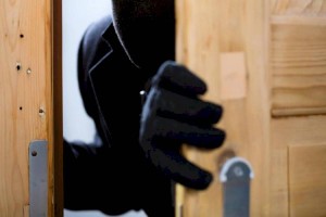 
                    Приезжий обворовывал частные дома в нижней части Алматы
                