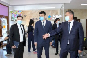 
                    Выездную встречу провел департамент по делам госслужбы Алматы
                