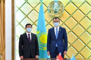
                    Маулен Ашимбаев принял посла Турции
                