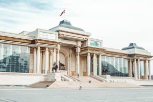
                    Глава государства поздравил Президента Монголии с избранием на пост
                