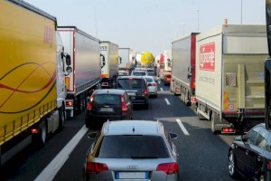 
                    За сутки количество скопившегося на погранпереходах автотранспорта уменьшилось
                