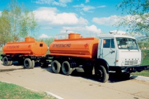В Казахстане вводят запрет на экспорт нефтепродуктов автотранспортом