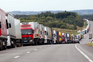 Увеличилось количество скопившегося на погранпереходах Казахстана автотранспорта
