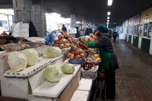 Розничная торговля сокращается в Казахстане