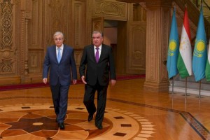 
                    Касым-Жомарт Токаев пригласил Эмомали Рахмона в Казахстан
                