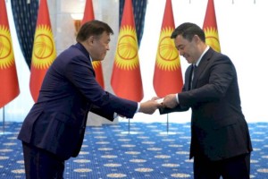 
                    Посол Казахстана вручил верительные грамоты Президенту Кыргызстана
                
