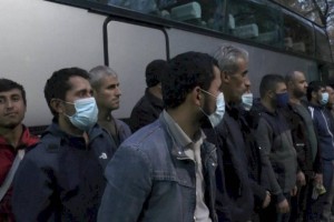 Полицейские Алматы до границы сопроводили мигрантов из Таджикистана
