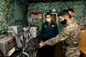 
                    Будущие офицеры проходят стажировку в войсках ПВО
                