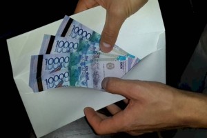 
                    К семи годам приговорили взяткодателя в Алматы
                