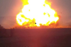 
                    Мощный взрыв произошел в воинской части Жамбылской области
                
