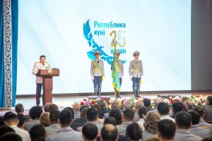 
                    Более шести тысяч полицейских охраняют покой горожан в Алматы
                