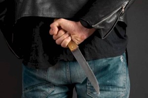 
                    Три литра водки на двоих: продажа автомобиля обернулась покушением на убийство
                