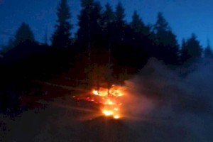 
                    Запуск салюта привел к возгоранию склона горы в Алматы
                