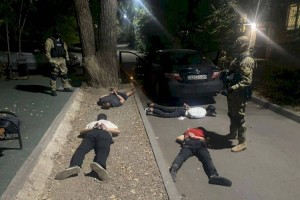 
                    Серийных домушников задержали алматинские полицейские
                