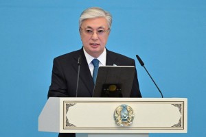 
                    Полный текст выступления Токаева на вручении госнаград и премий ко Дню Республики
                