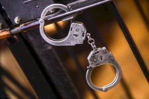 
                    В Капшагае задержаны рецидивисты-домушники, обворовывавшие квартиры алматинцев
                