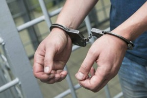 
                    Мошенник обманул алматинцев на 300 миллионов тенге
                