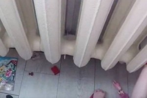 
                    В Алматинской области нога ребенка застряла в батарее
                