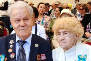 «Благодарю Бога, что живу в Казахстане»: история 100-летнего фронтовика Александра Журавлева