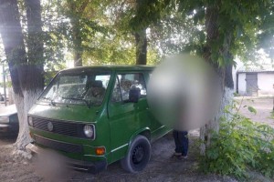 
                    Днем возил хлеб, а ночью громил могилы житель Алматинской области
                