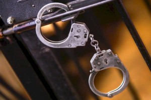 
                    Серийные воры автокатализаторов задержаны в Алматы
                